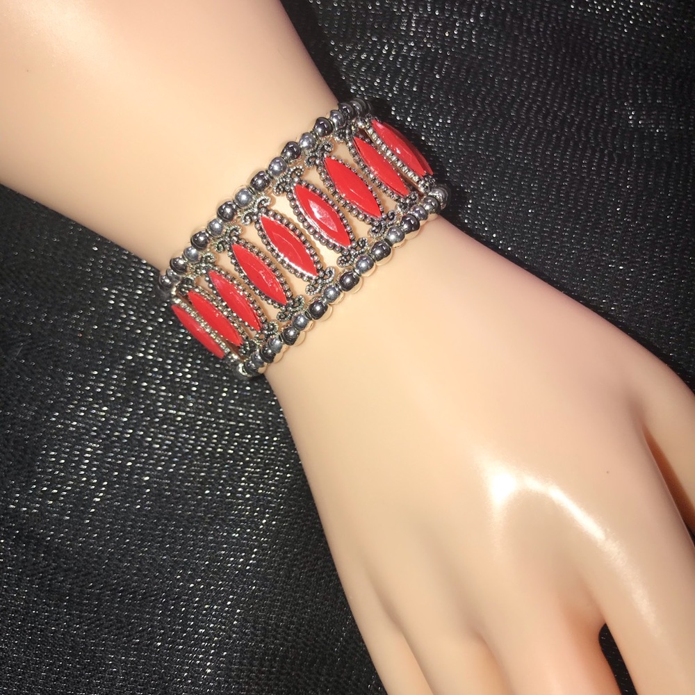 Stretch Bracelet💫Red Stones